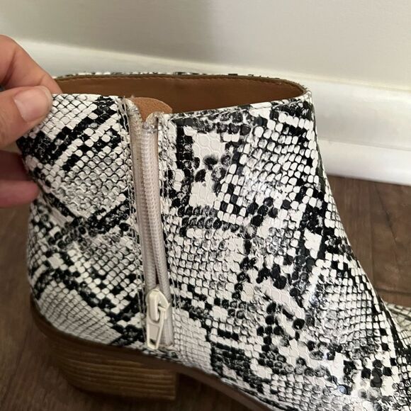 Code West Voodoo Women's Animal Snake Block Heel Western Ankle Boots US 9M - Picture 6 of 16